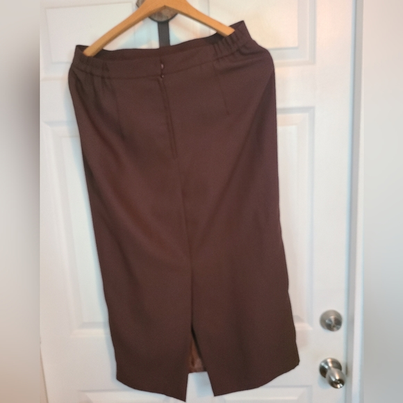 Stella Louise for KB Woman's Two Piece Suit, Size: Large Color: Brown - Picture 9 of 13